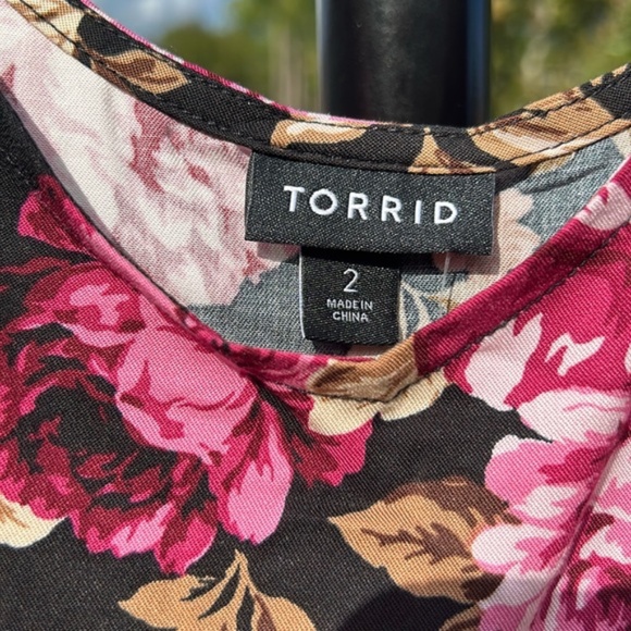 ~e New Torrid floral cami - Picture 6 of 9